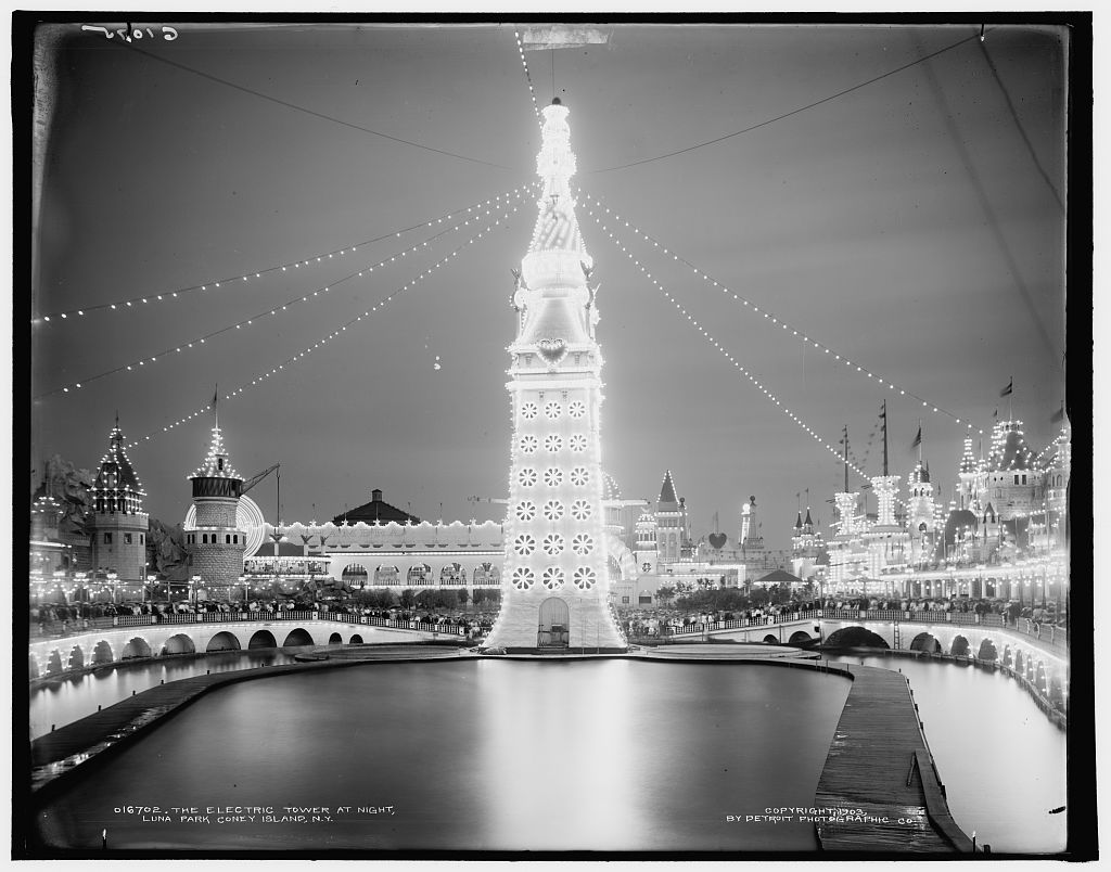 The Electric Tower at night, Luna Park